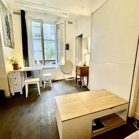 Apartament Joli 2 Pieces 12 Paryż